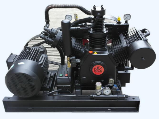 三级压缩100公斤以下中压空压机